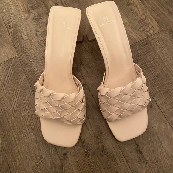 Heels - Picture 2 of 5